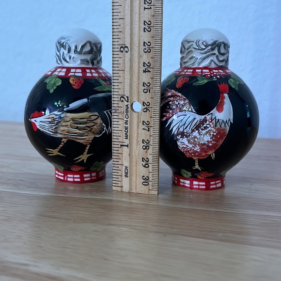 Vintage Chicken/Rooster Black Decorated Salt & Pepper Shakers Bella Casa by Ganz - Picture 11 of 13